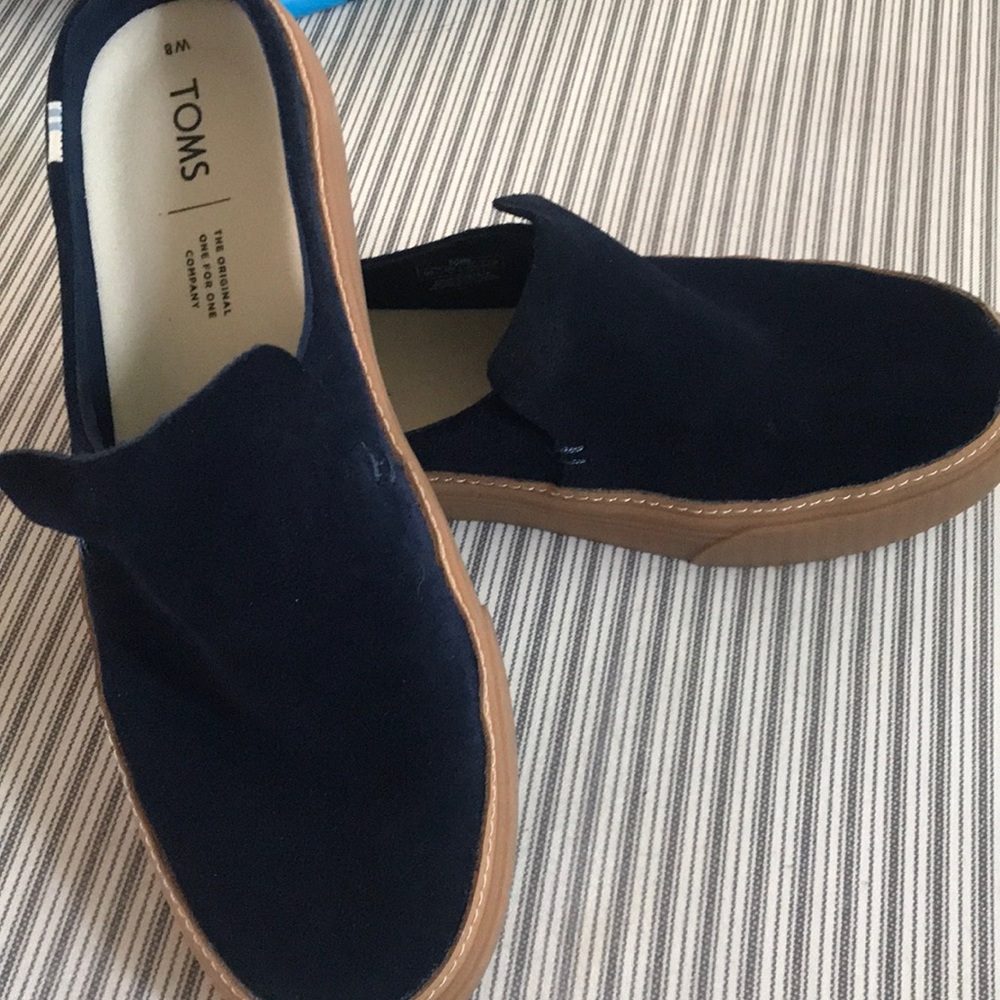 Toms slip on shoes
